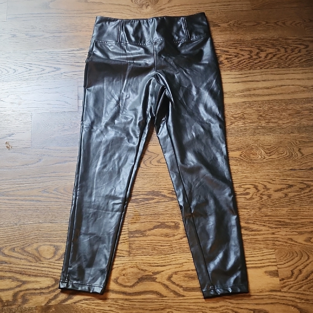 NWT Laundry By Shelli Segal Pull On Faux Leather Pants Size Large